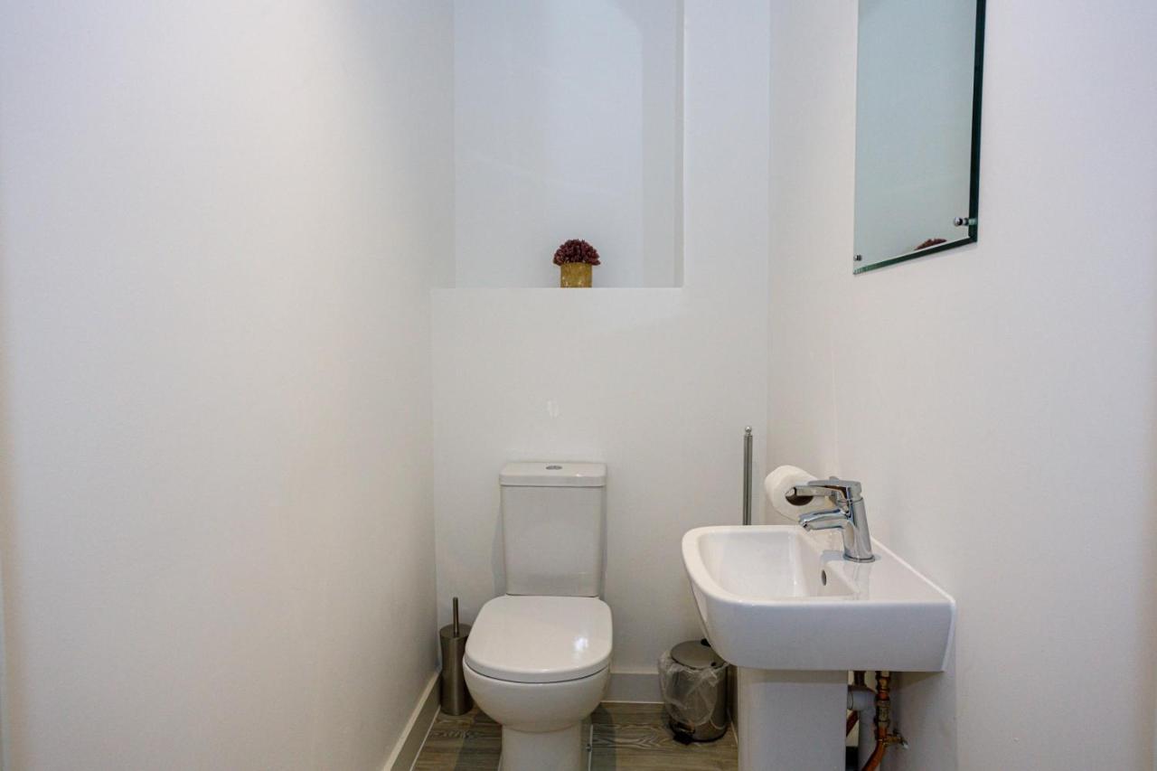 Contemporary 2 Bedroom Duplex In Salford Манчестър Екстериор снимка